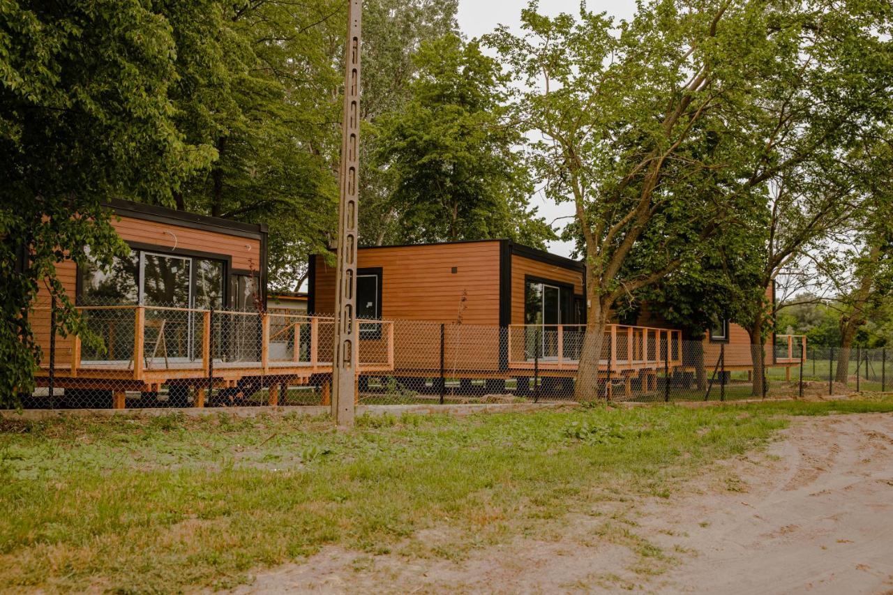 Wez Tu Przystan Pomiechówek Exterior foto